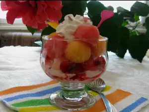 Homemade Vanilla Ice Cream with Fruit