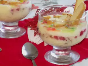 Vanilla Cheese Cream with Ladyfingers and Fruit