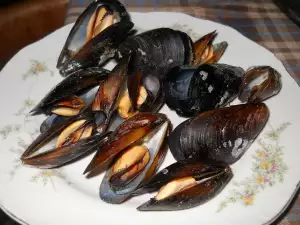 Boiled Mussels with Beer