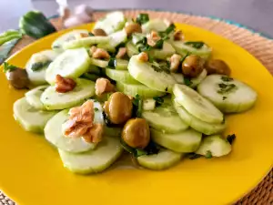 Vegan Cucumber Salad