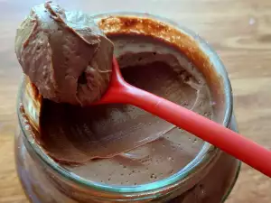 Vegan Chocolate Spread with Avocado