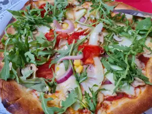 Vegetarian Pizza with Arugula