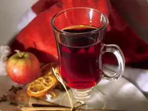 Mulled Wine with Honey