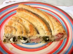 Twisted Puff Pastry with Spinach, Ricotta and Ham