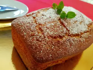 Ordinary Sponge Cake with Carrots and Eggs