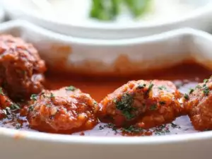 Oven-Baked Meatballs in Tomato Sauce