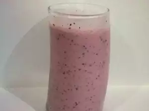 Tasty Banana and Blueberry Smoothie