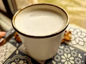 Homemade Walnut Milk