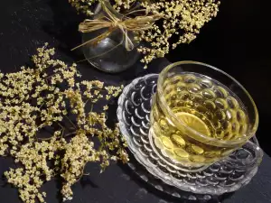 Aromatic White Elderberry Tea for Smallpox