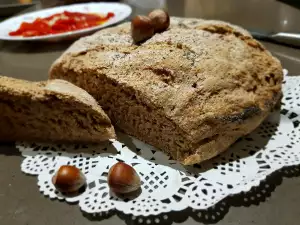 Wholemeal Bread with Hazelnuts