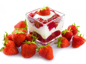 Cream with Fruit