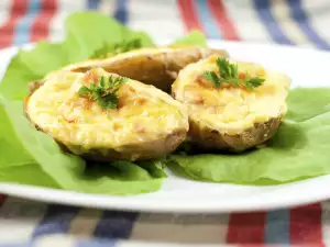 Jacket Potatoes with Cheese and Chicken