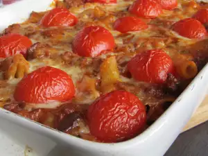 Pasta, Minced Meat and Cherry Tomato Casserole