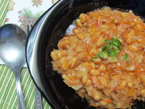 Vegan Fresh Cabbage with White Beans