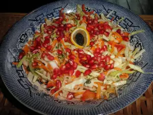 Cabbage Salad with Carrots, Apples and Pomegranate