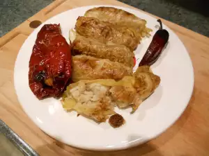 Meatless Sarma and Dried Red Peppers with Beans for Christmas Eve