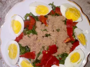 Arugula, Cherry Tomato and Tuna Salad