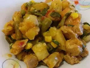 Vegetarian Soy Bites with Potatoes and Vegetables