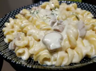 Fusilli with Blue Cheese and Mushrooms - Recipe 