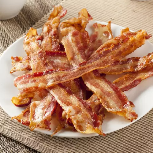 Chefs Reveal the Secrets of Delicious Bacon