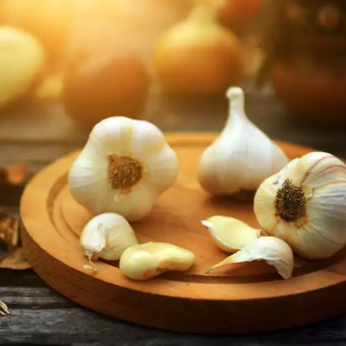 What Does Garlic Help With?