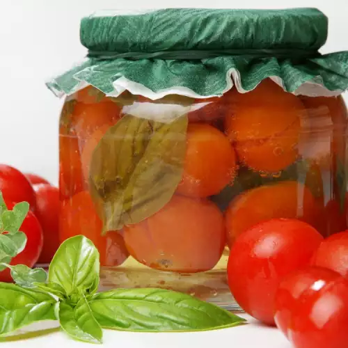 Sterilizing Tomatoes