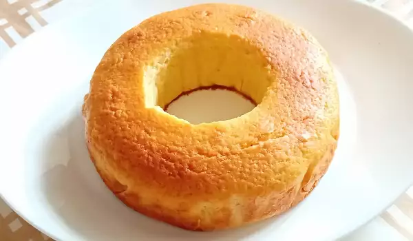 Italian Ciambella Cake