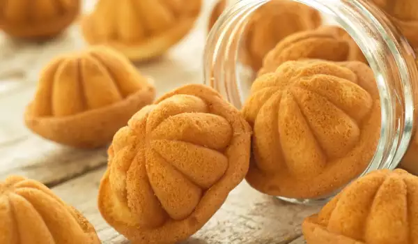 Kuih Bahulu - Malaysian Sweets