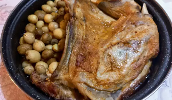 Lamb Shoulder with White Wine and Olive Oil
