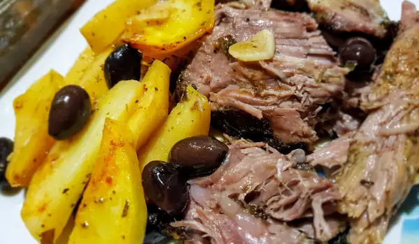 Lamb Leg with Potatoes and Olives