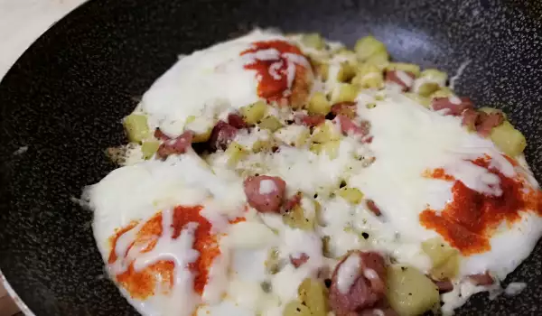 A Quick Dinner with Potatoes, Eggs and Cheese