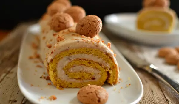 Amaretto Roll with Chestnuts