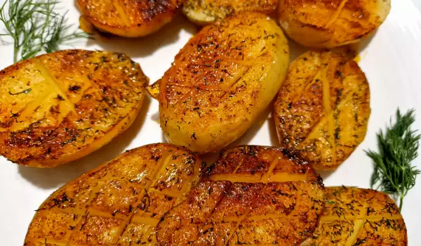 Oven-Baked Appetizing New Potatoes