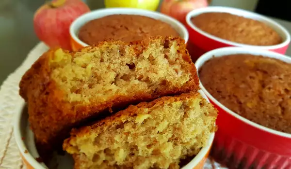Apple Cupcakes with Spelt Flour