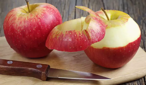 How to Easily Peel an Apple