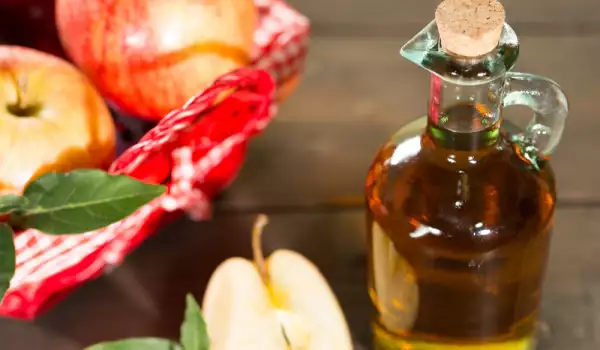 What Does Apple Cider Vinegar Contain?