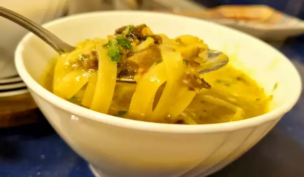 Asian Mushroom Soup with Curry