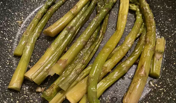 Stewed Asparagus with Butter