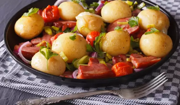 Potatoes with vegetables