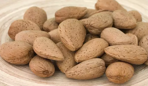 Allergy to almonds