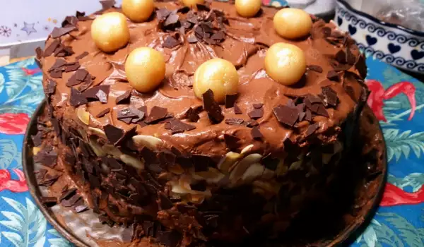 Almond Cake with Chocolate Ganache