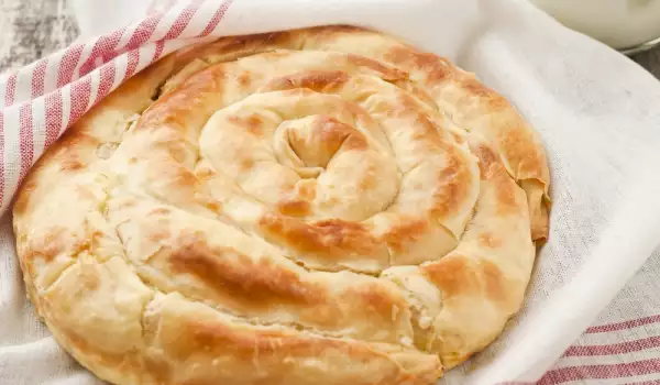 Homemade Cheese Pastry with Yeast