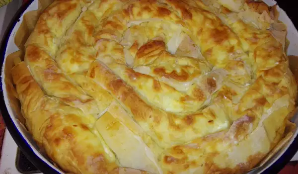 Phyllo Pastry with Ready-Made Sheets and Flour
