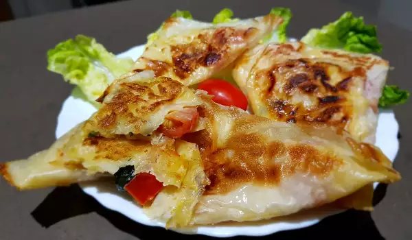 Crunchy Filo Pastries with Provolone and Cherry Tomatoes