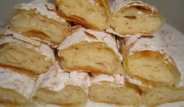 Easy Phyllo Pastries with Semolina Cream
