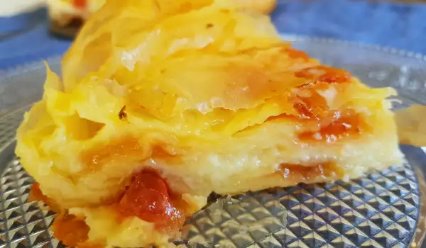 Juicy Filo Pastry Pie with Turkish Delight and Cream