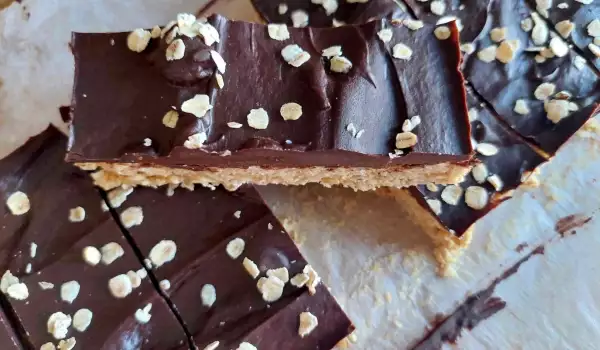 Healthy Chocolate and Oat Bars