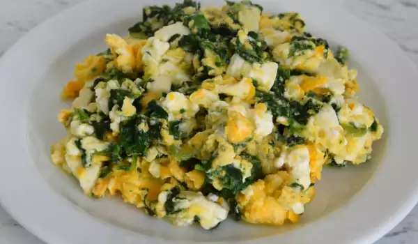 Keto Scrambled Eggs with Spinach