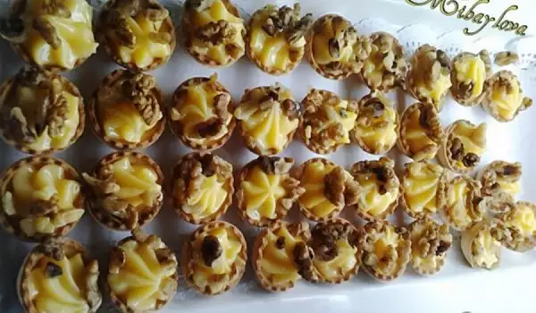 Mini Cupcakes with Bavarian Cream