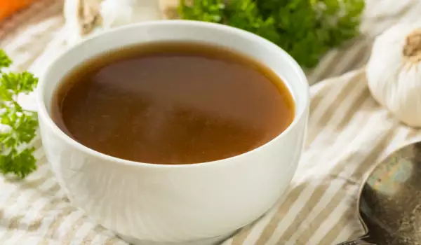 Bone Broth - Why is it Healthy and When to Drink it?